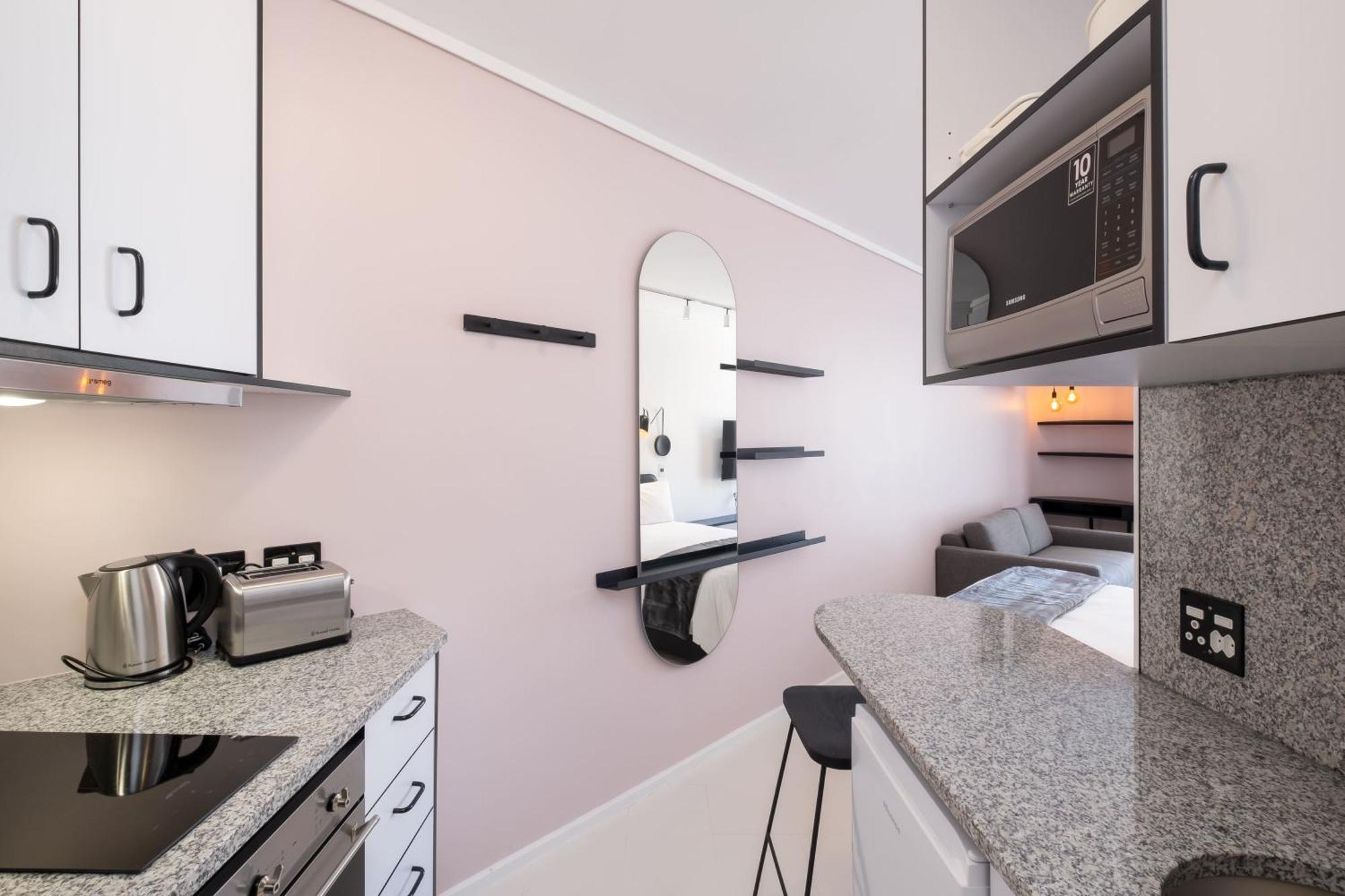 Flamingo 404 - Sea Point Apartment