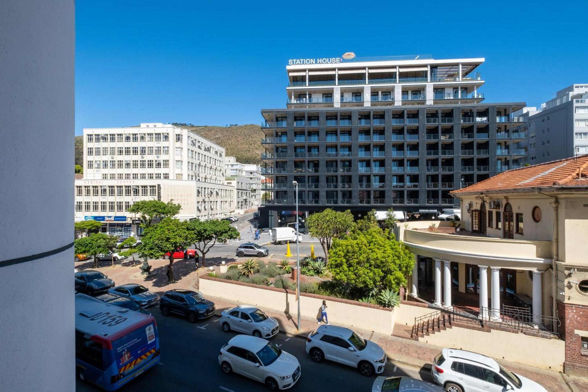 Flamingo 404 - Sea Point Apartment Cape Town